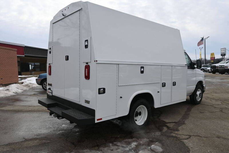 2025 Ford E-Series