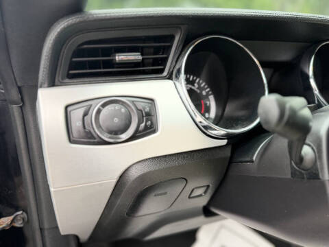 2017 Ford Mustang EcoBoost Premium