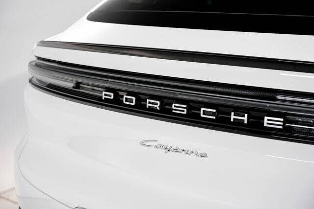 2024 Porsche Cayenne Coupe