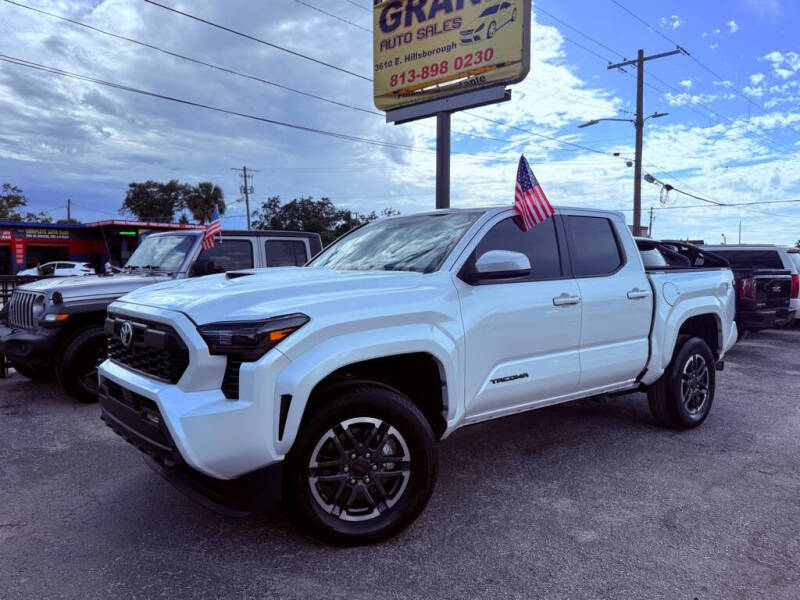 2025 Toyota Tacoma TRD Sport's photo