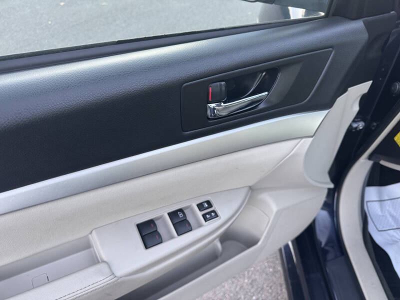 2012 Subaru Legacy 2.5i Premium