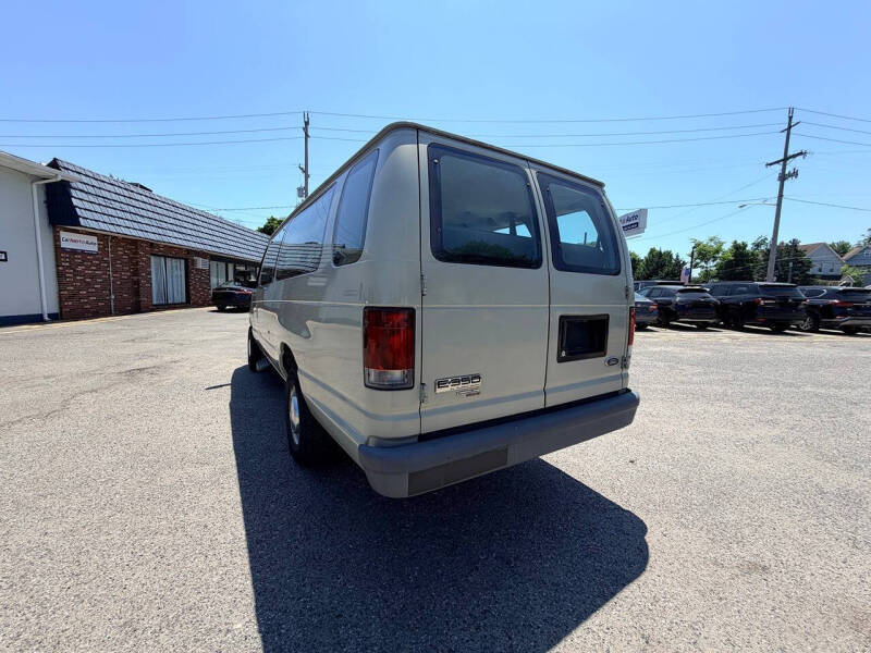 2006 Ford E-Series E-350 SD XL
