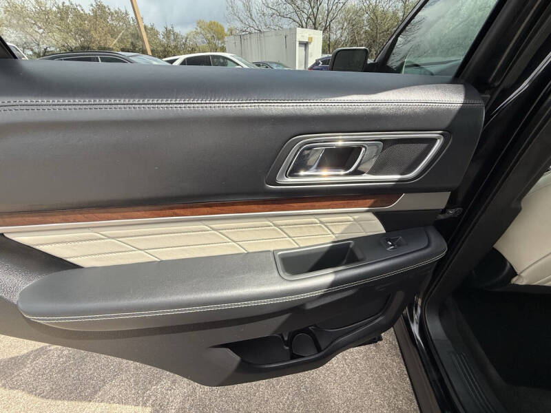 2016 Ford Explorer Platinum