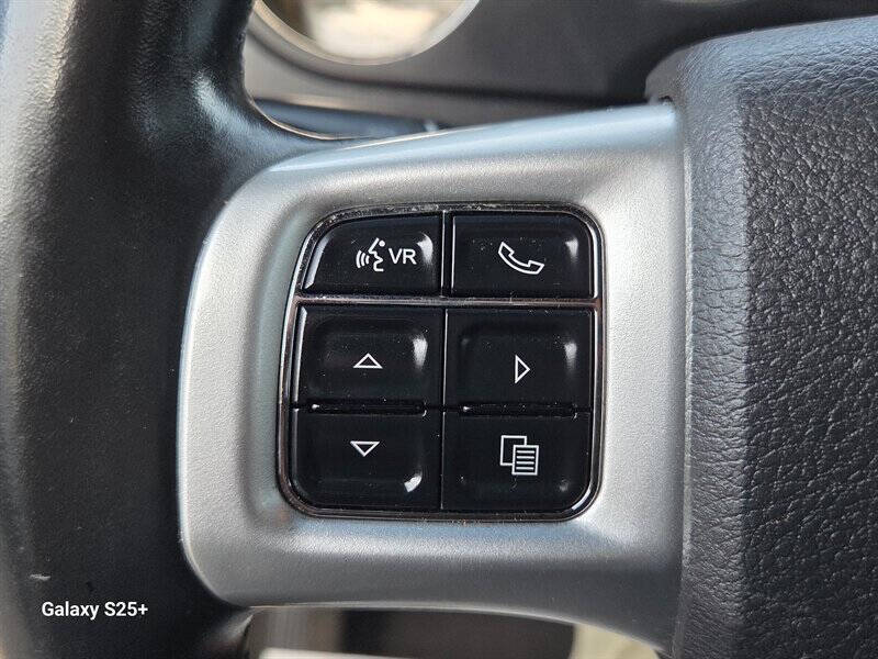 2011 Dodge Challenger SE