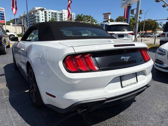 2022 Ford Mustang EcoBoost