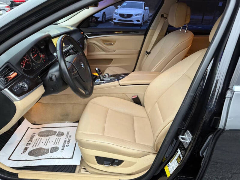 2013 BMW 5 Series 528i