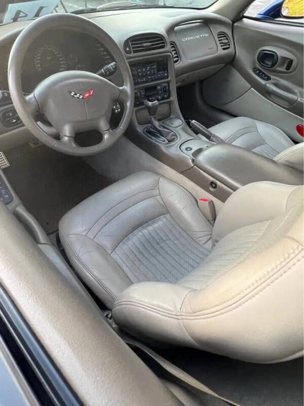 2004 Chevrolet Corvette