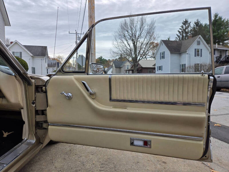 1966 Ford Thunderbird