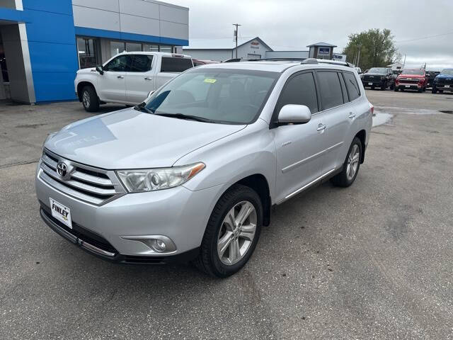 Used 2012 Toyota Highlander Limited with VIN 5TDDK3EH2CS148745 for sale in Finley, ND