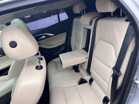 2018 Infiniti QX30 Premium