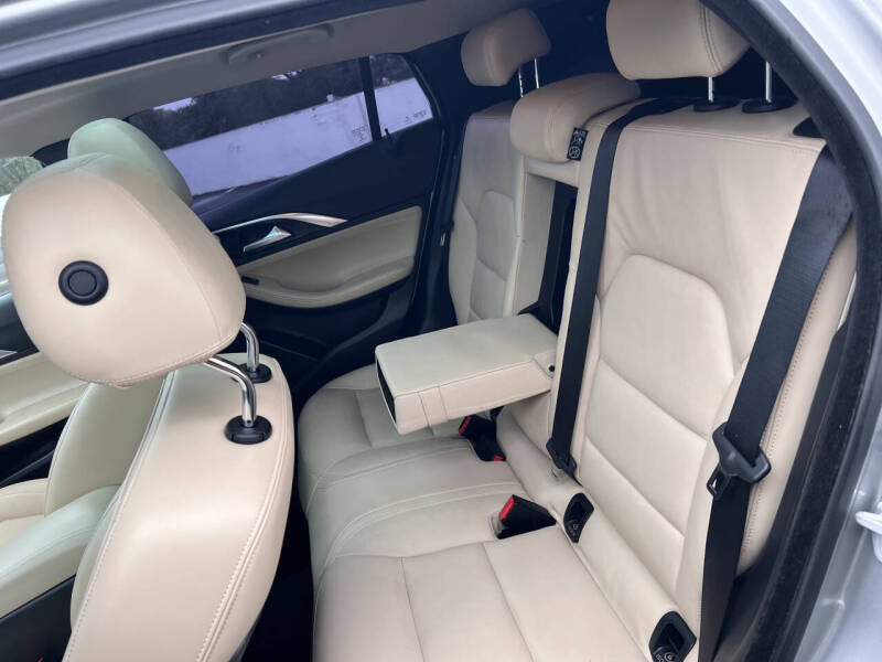 2018 Infiniti QX30 Premium