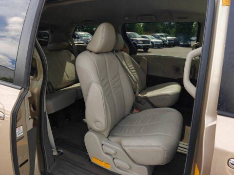 2011 Toyota Sienna
