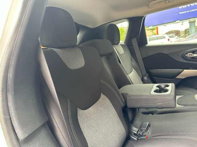 2017 Jeep Cherokee Sport Altitude