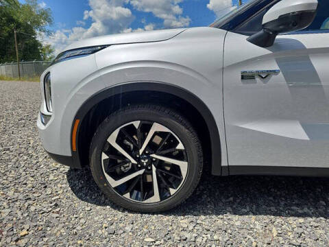 2025 Mitsubishi Outlander PHEV SE