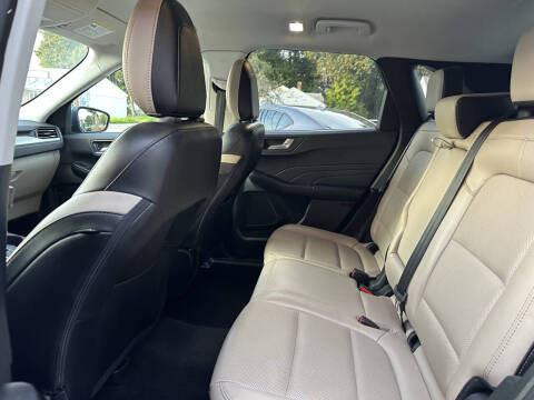 2022 Ford Escape SEL