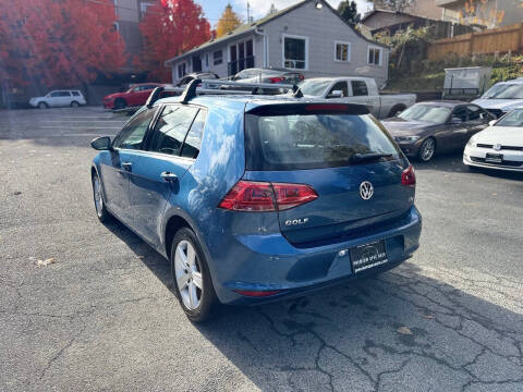 2017 Volkswagen Golf TSI Wolfsburg Edition