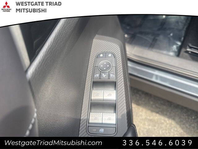 2025 Mitsubishi Outlander PHEV SE