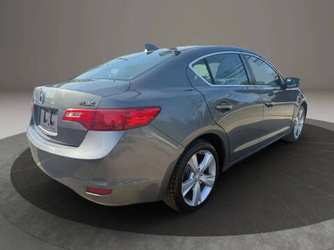 2013 Acura ILX 2.0L w/Tech