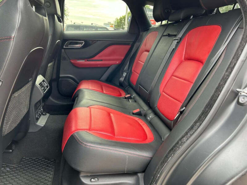 2018 Jaguar F-PACE 25t R-Sport