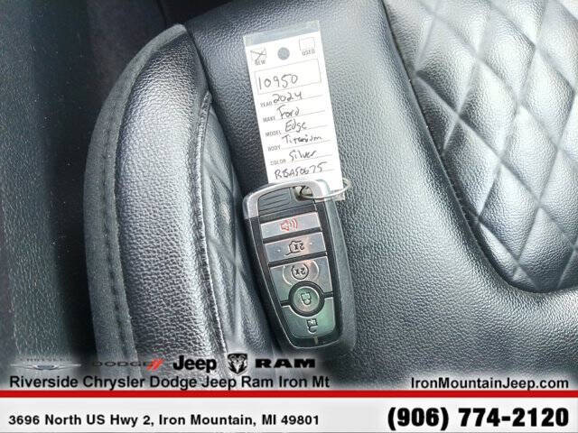 2024 Ford Edge Titanium