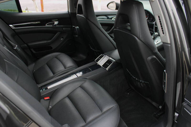 2012 Porsche Panamera