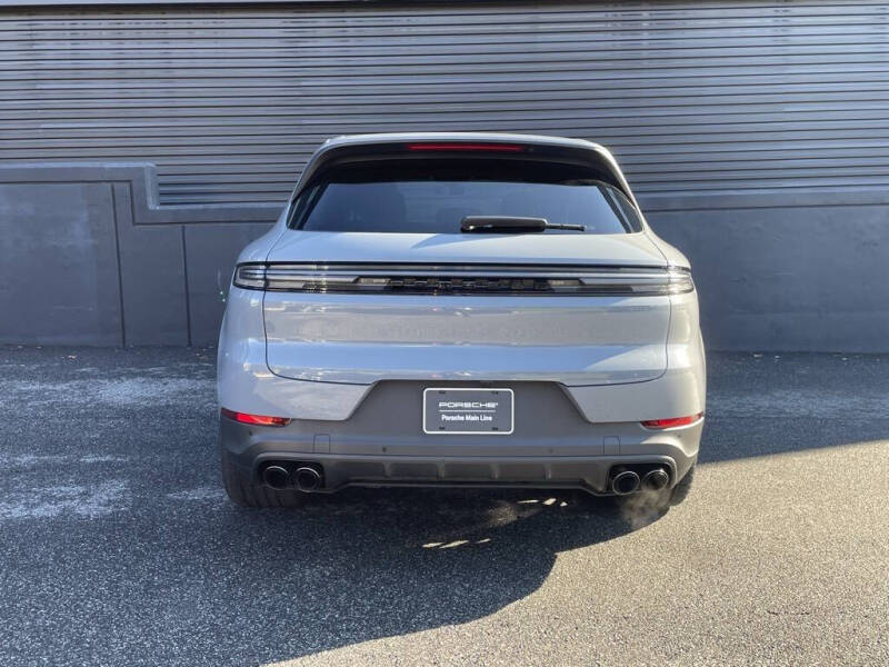 2024 Porsche Cayenne E-Hybrid