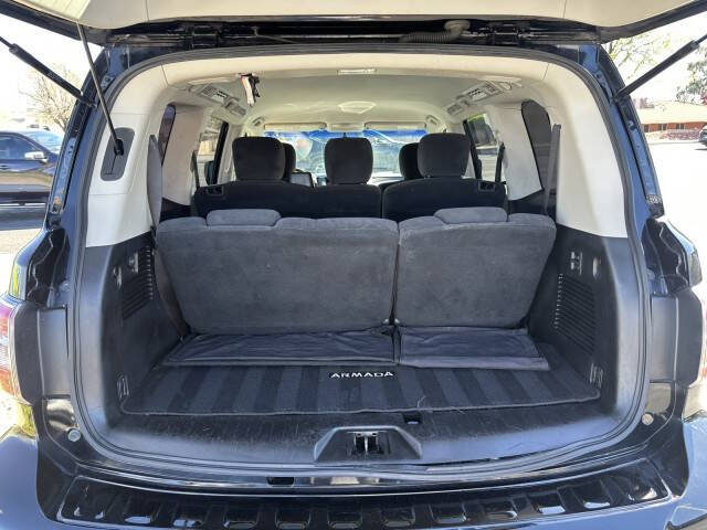 2017 Nissan Armada SV