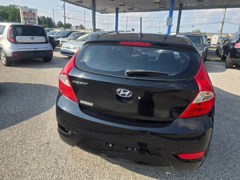 2012 Hyundai Accent GS