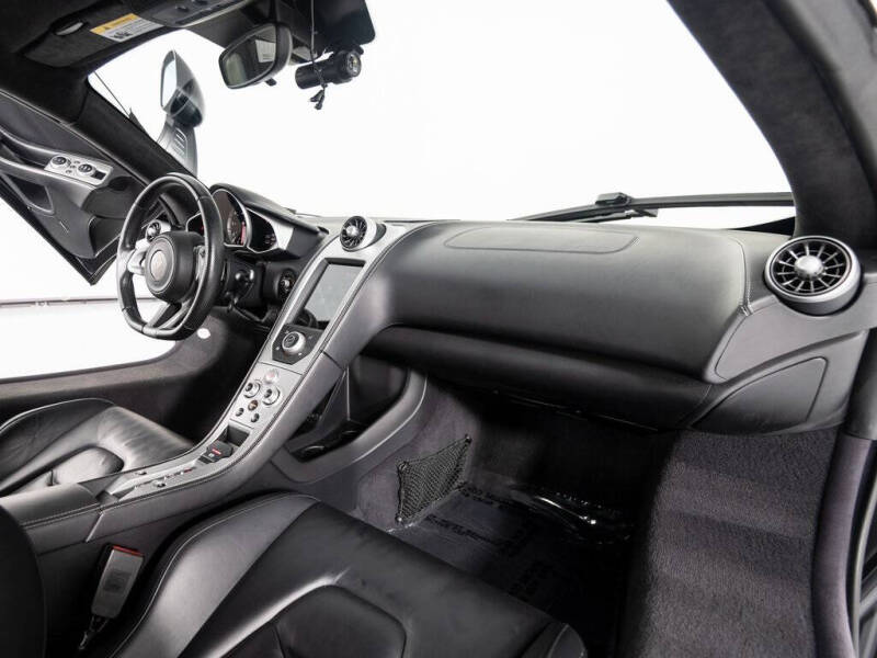 2012 McLaren MP4-12C