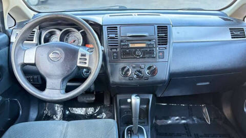 2011 Nissan Versa 1.8 S