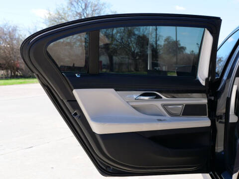 2017 BMW 7 Series 750i