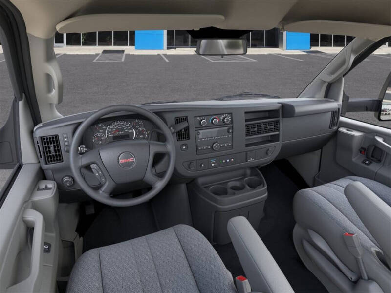 2025 GMC Savana 3500