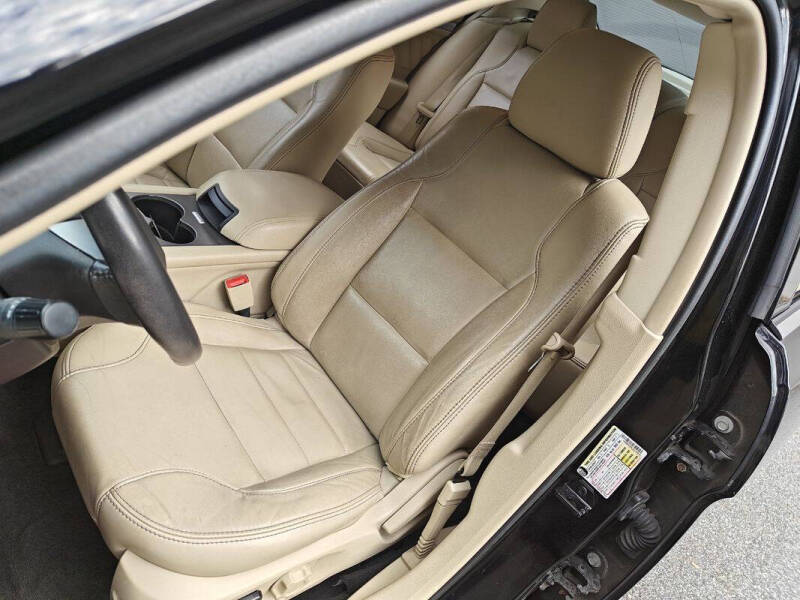 2018 Ford Taurus SEL