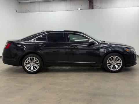 2019 Ford Taurus Limited