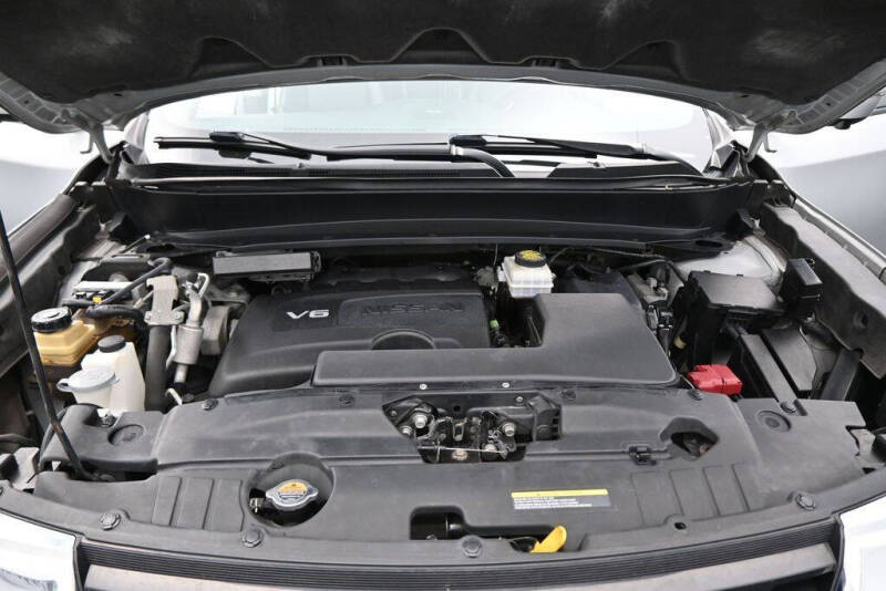 2017 Nissan Pathfinder SL