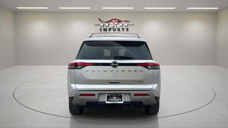 2022 Nissan Pathfinder Platinum