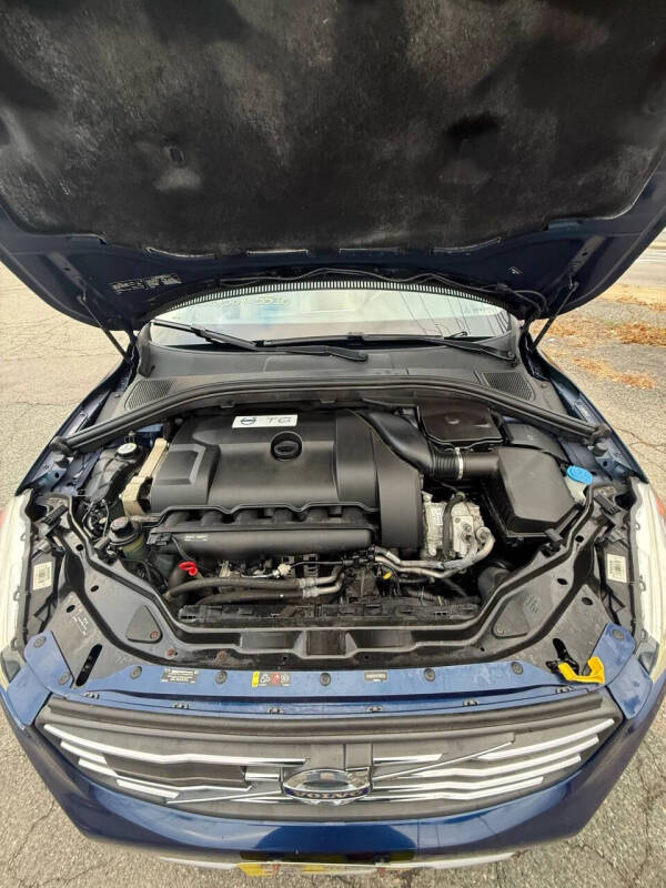 2015 Volvo XC60 T6 Platinum