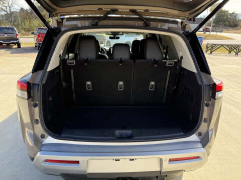 2025 Nissan Pathfinder Platinum