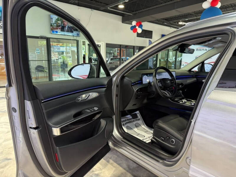 2026 Genesis GV70