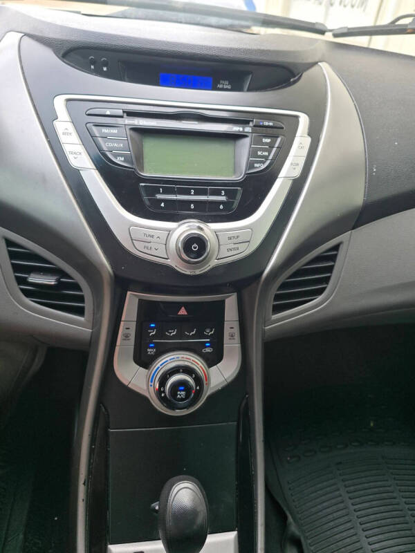 2012 Hyundai Elantra