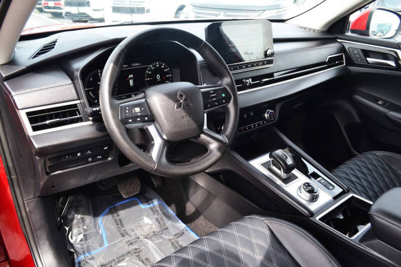 2024 Mitsubishi Outlander PHEV SEL