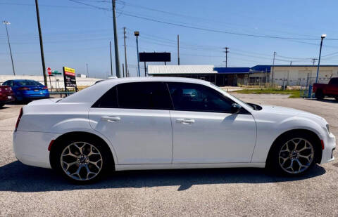2018 Chrysler 300 Touring
