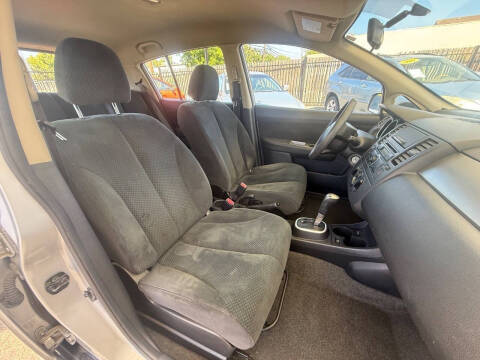 2011 Nissan Versa 1.8 S