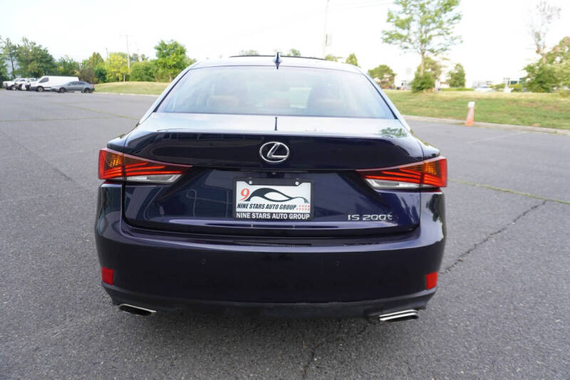 2017 Lexus IS 200t