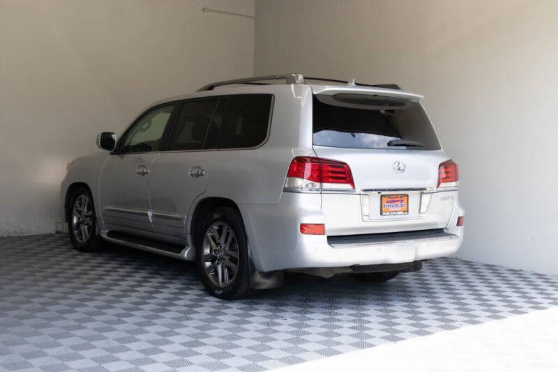 2014 Lexus LX 570