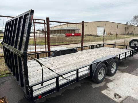 2018 LAND TRAIL 22FT FLATBED TRAILER for sale at Chiefs Pursuit Surplus in Hempstead TX