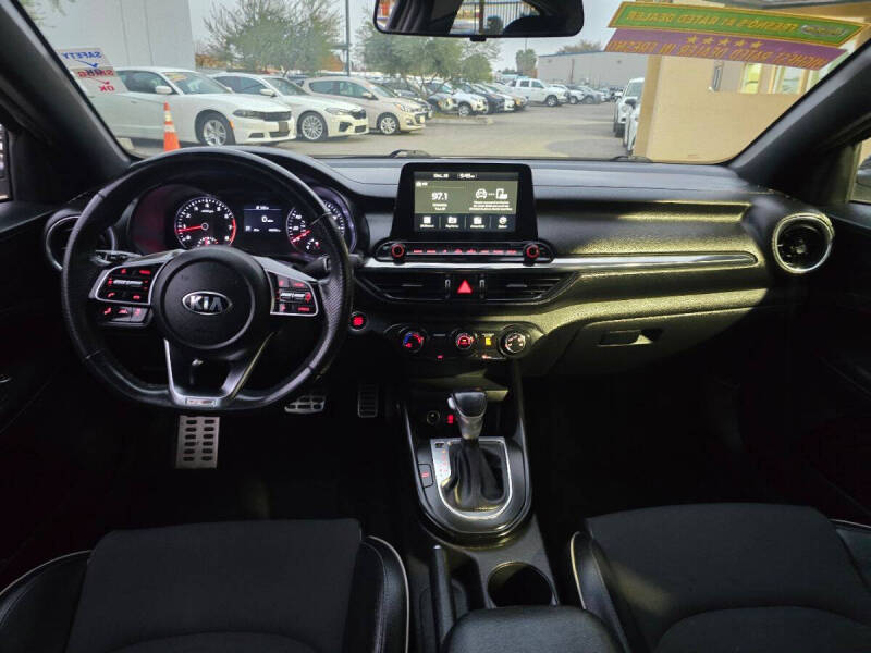 2021 Kia Forte GT Line