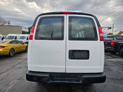 2017 Chevrolet Express 2500