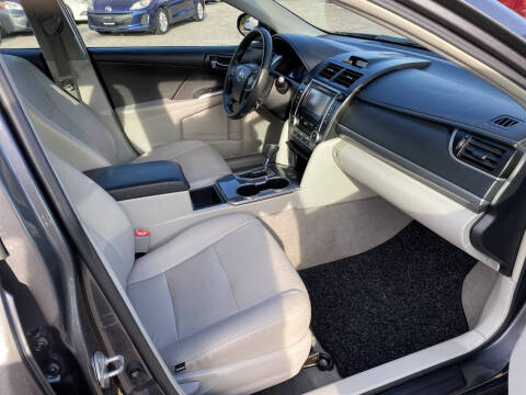 2013 Toyota Camry Hybrid LE