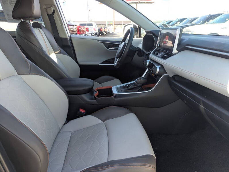 2024 Toyota RAV4 Adventure